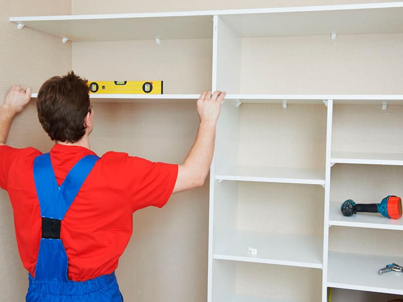 Reparatur von Schränken und Einbaumöbeln