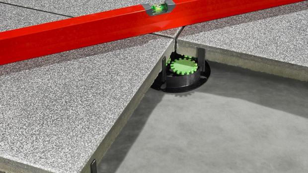 Fachgerechte Terrassenplatten-Verlegung auf bestehender Fläche